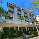 Lux Hotel 3*