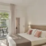 Lux Hotel 3*