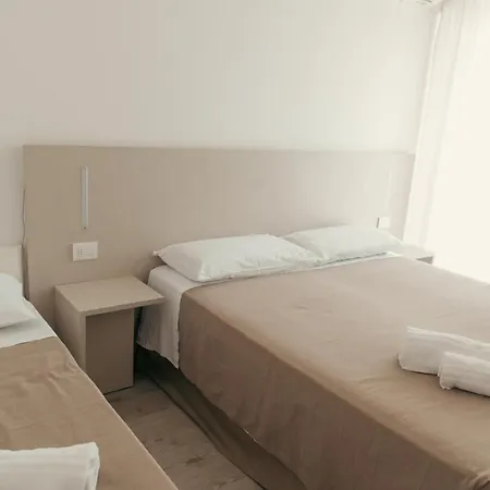 Lux Ξενοδοχείο 3*