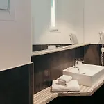 Hotel Lux