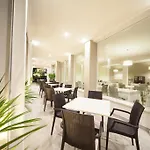 Hotel Lux
