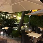 Hotel Lux
