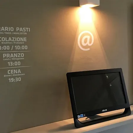 Hotel Lux 3*