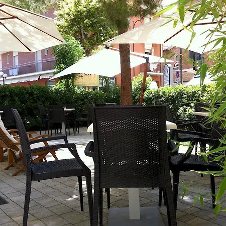 Hotel Lux 3* Gabicce Mare