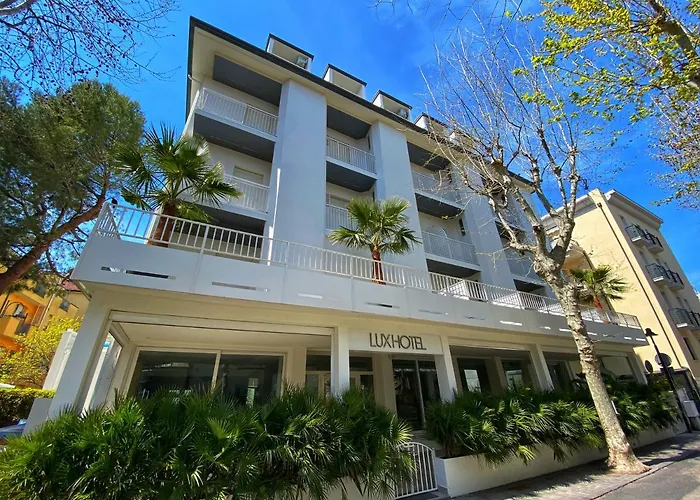 Lux Szálloda 3*